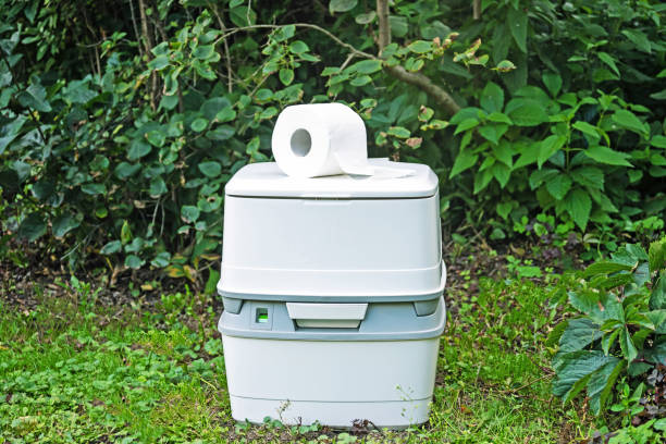 Best Porta potty rental near me  in Henryville, IN
